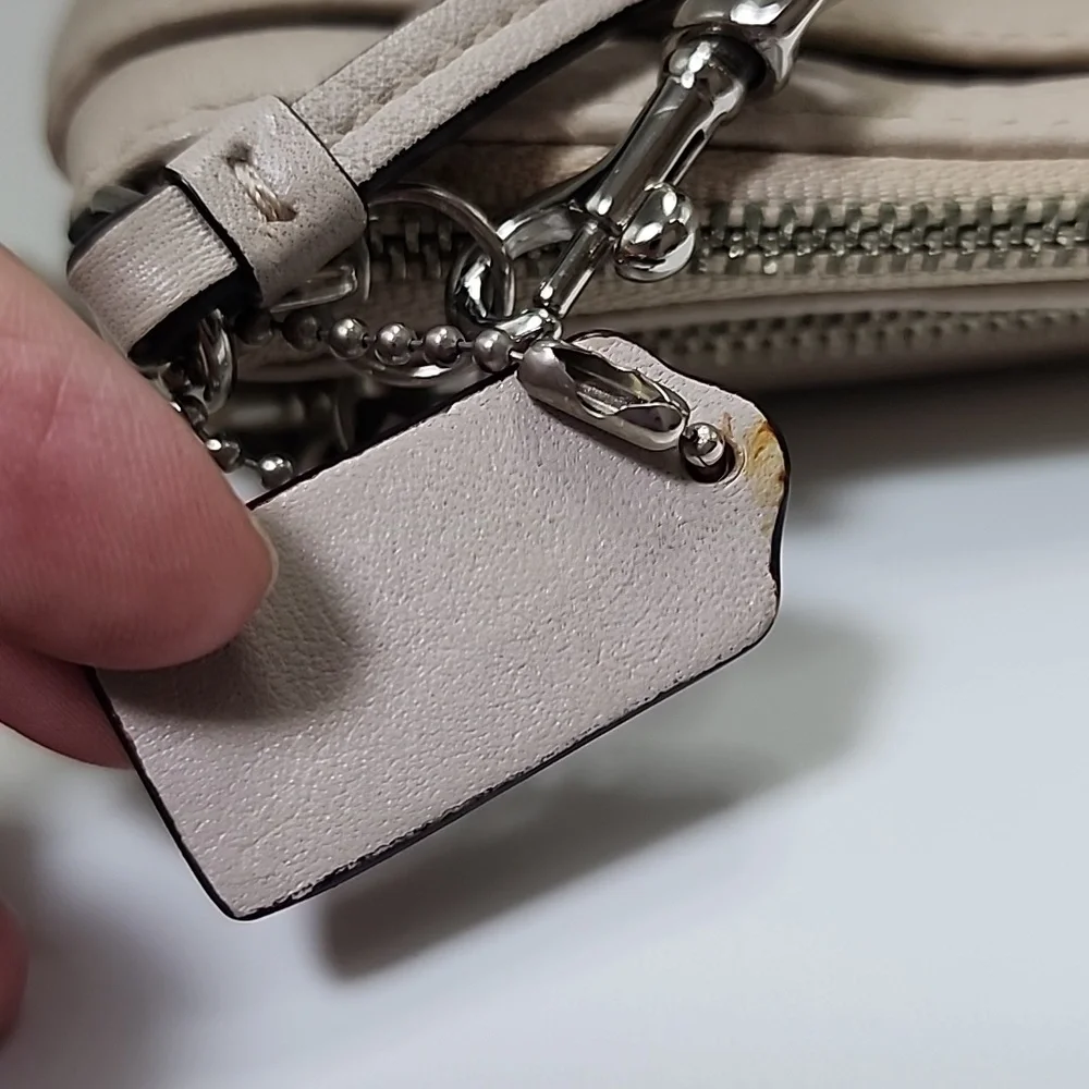 Coach‎ Beige Leather Wristlet Crossbody